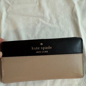 Kate Spade Black and Cream Wallet